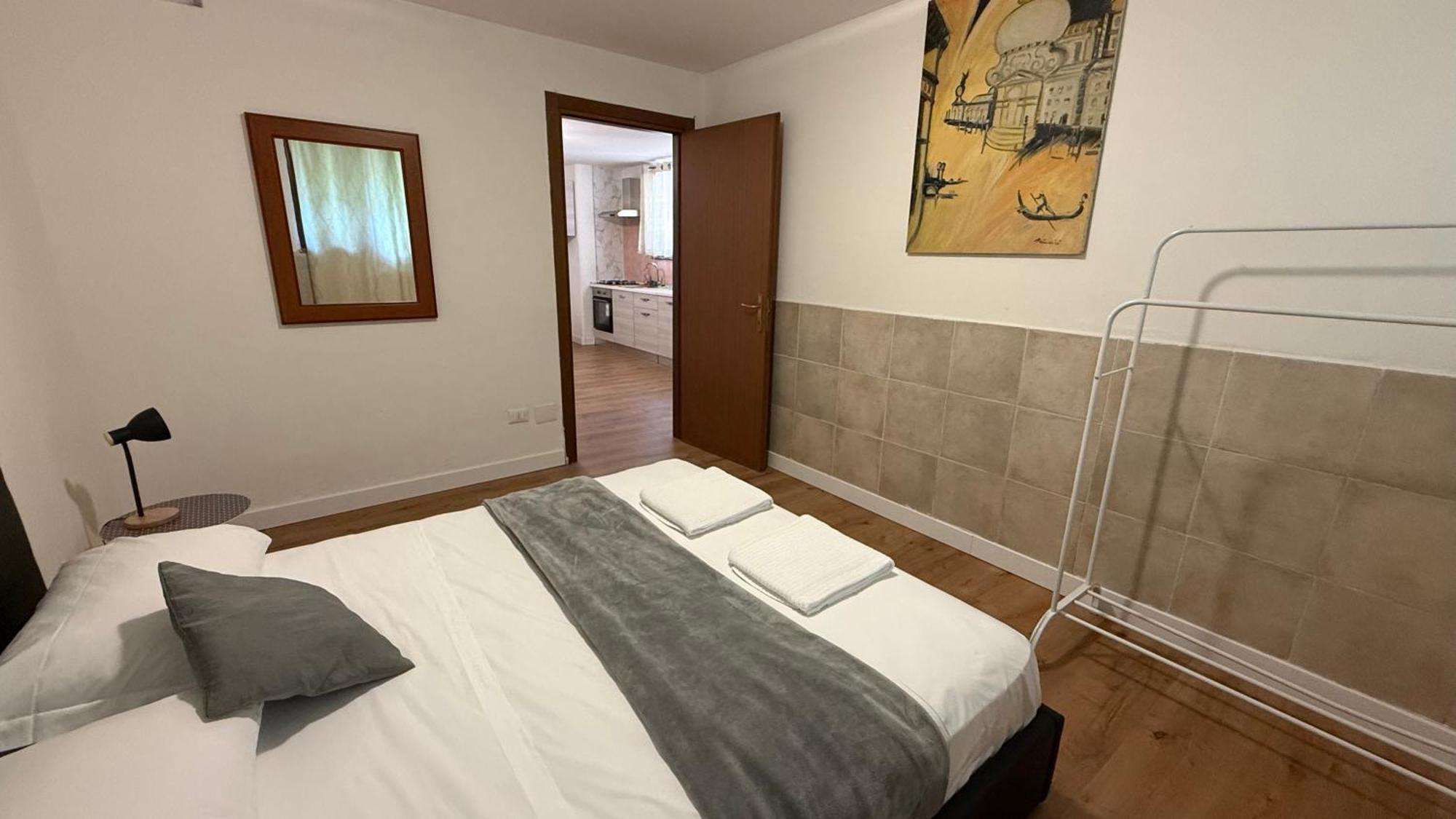 Dehomes - Relax & Business Apartments Buccinasco Zimmer foto